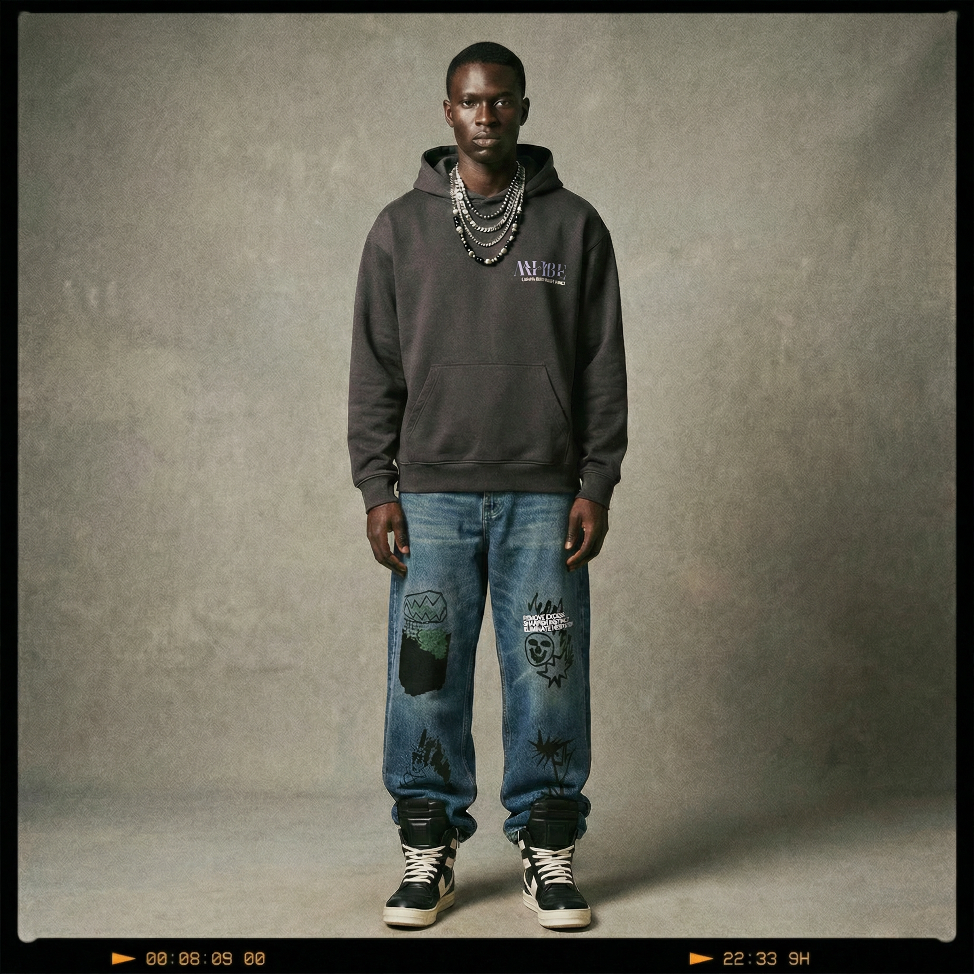 MERLE Pressure Field Jeans in loose vintage-wash denim